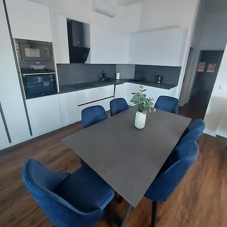 شقة In With Sea View, Terrace, Air Conditioning, Wifi 5118-2
